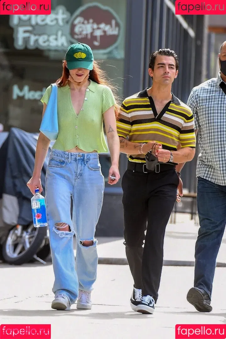 Sophie Turner Onlyfans Photo Gallery 