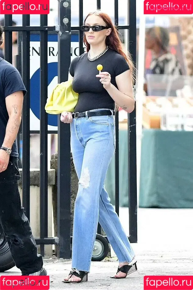 Sophie Turner Onlyfans Photo Gallery 