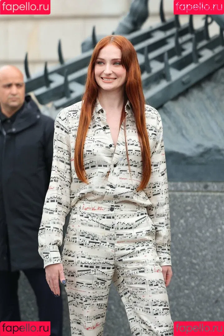 Sophie Turner Onlyfans Photo Gallery 