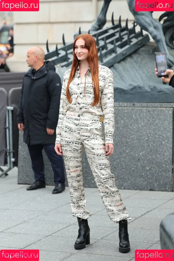 Sophie Turner Onlyfans Photo Gallery 
