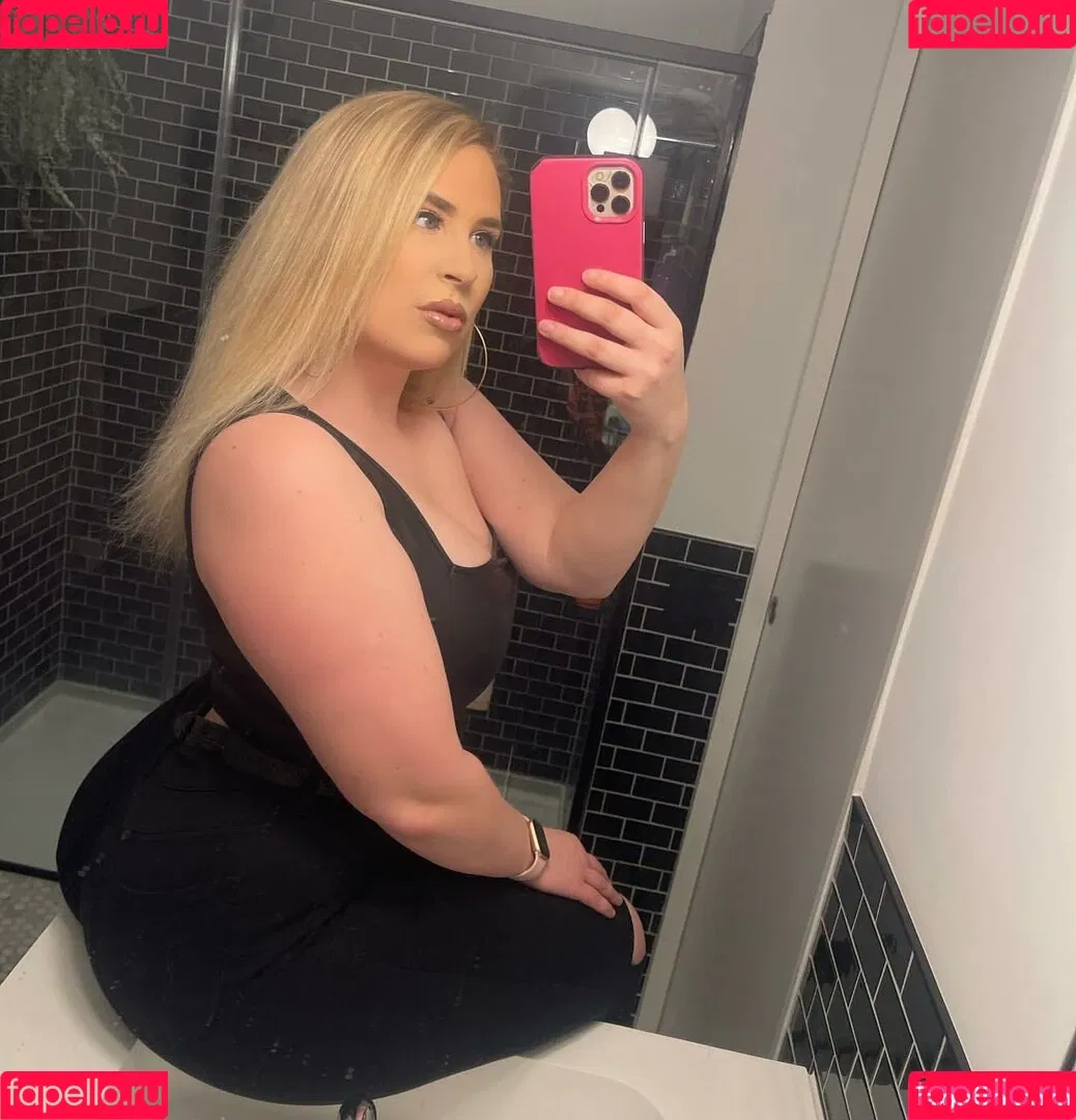 Sophie Turner Onlyfans Photo Gallery 