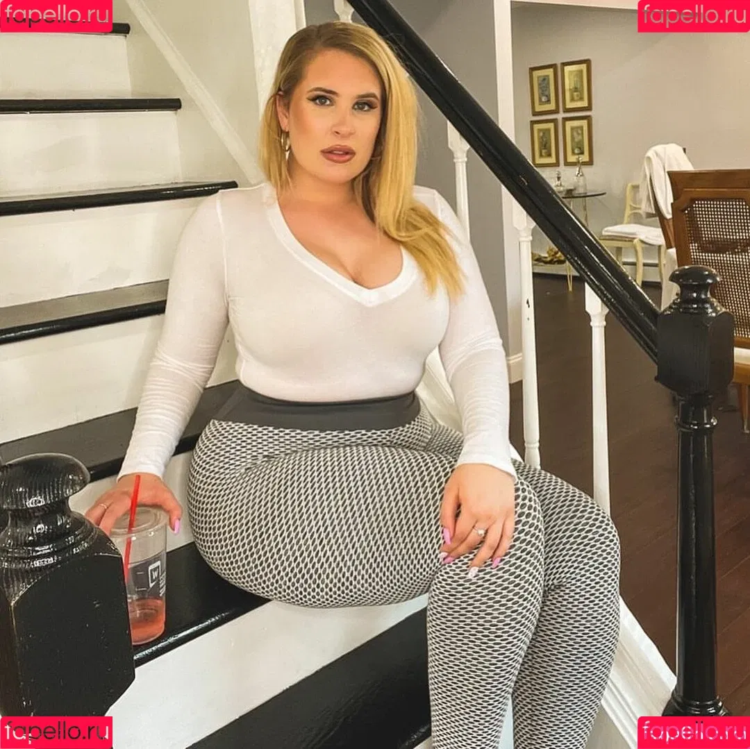 Sophie Turner Onlyfans Photo Gallery 