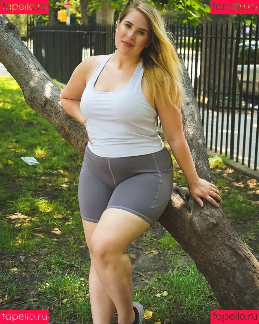Sophie Turner Onlyfans Photo Gallery 