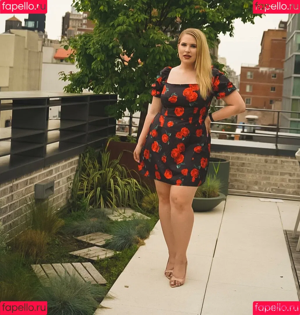 Sophie Turner Onlyfans Photo Gallery 