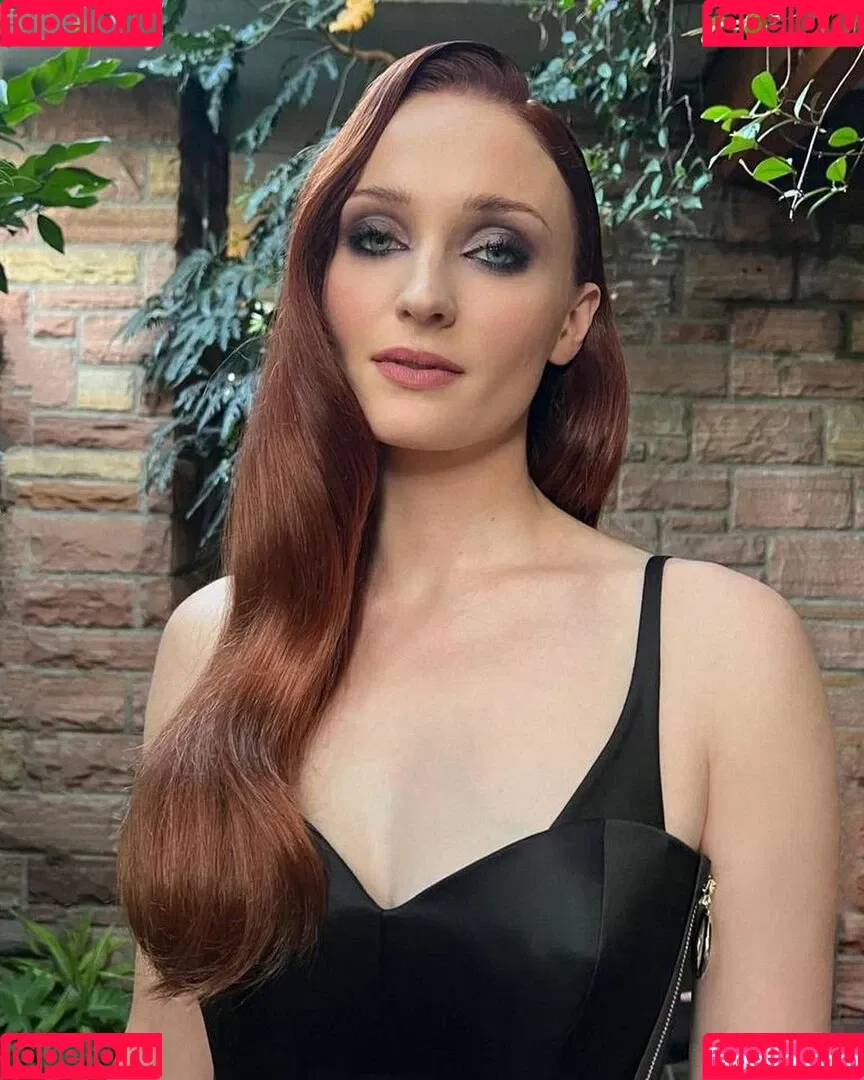 Sophie Turner Onlyfans Photo Gallery 