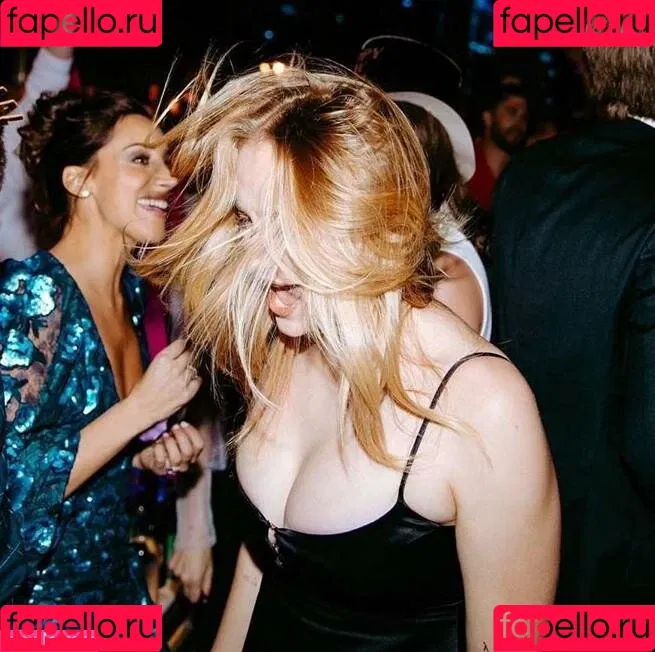 Sophie Turner Onlyfans Photo Gallery 