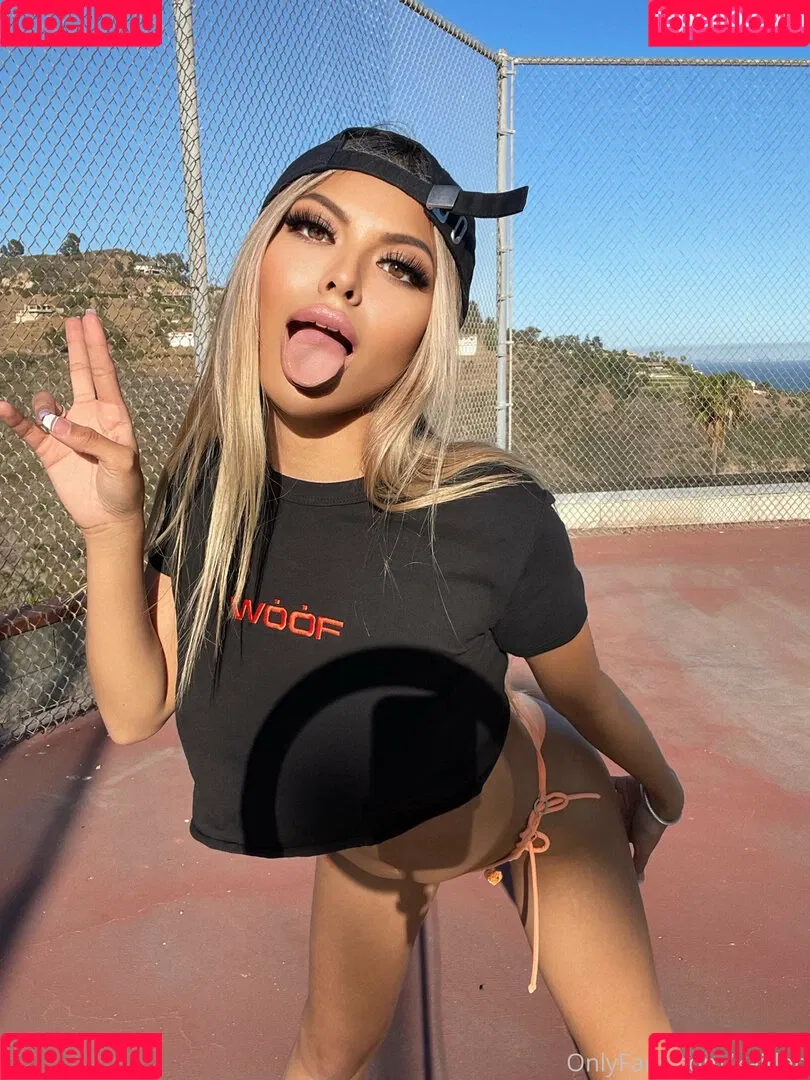 Kaitlen Onlyfans Photo Gallery 