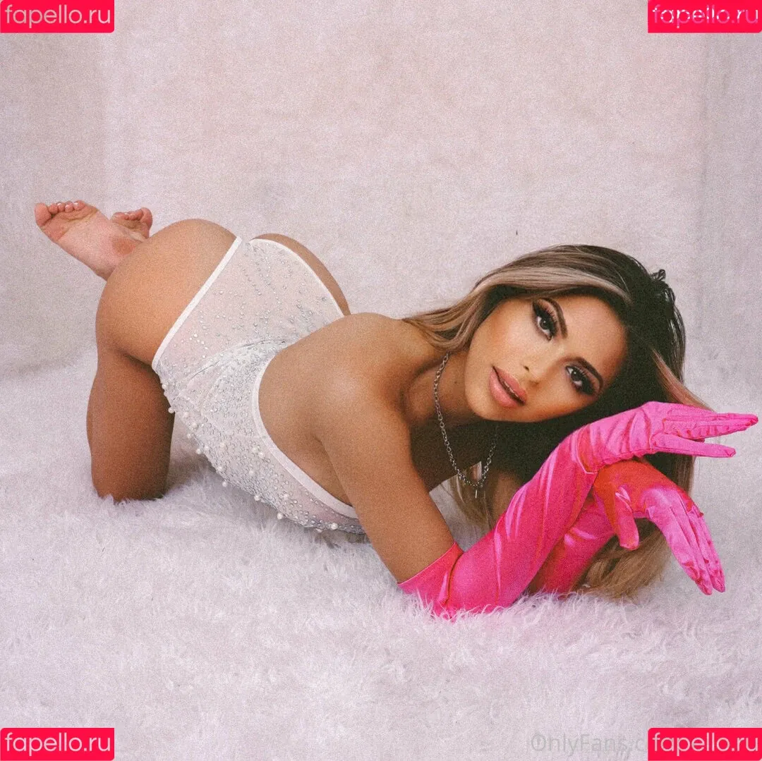 Kaitlen Onlyfans Photo Gallery 