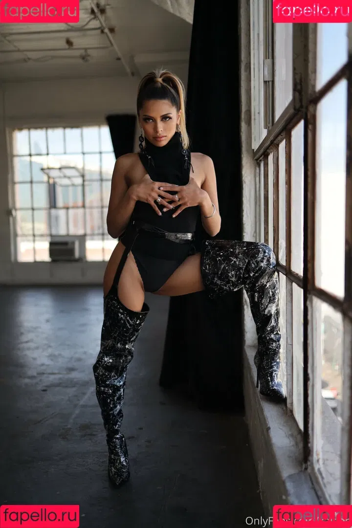 Kaitlen Onlyfans Photo Gallery 
