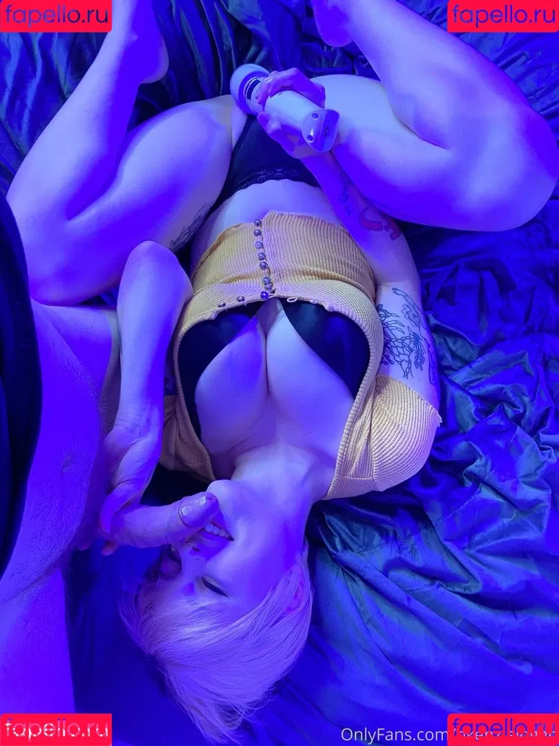 Kenzie Logan Onlyfans Photo Gallery 
