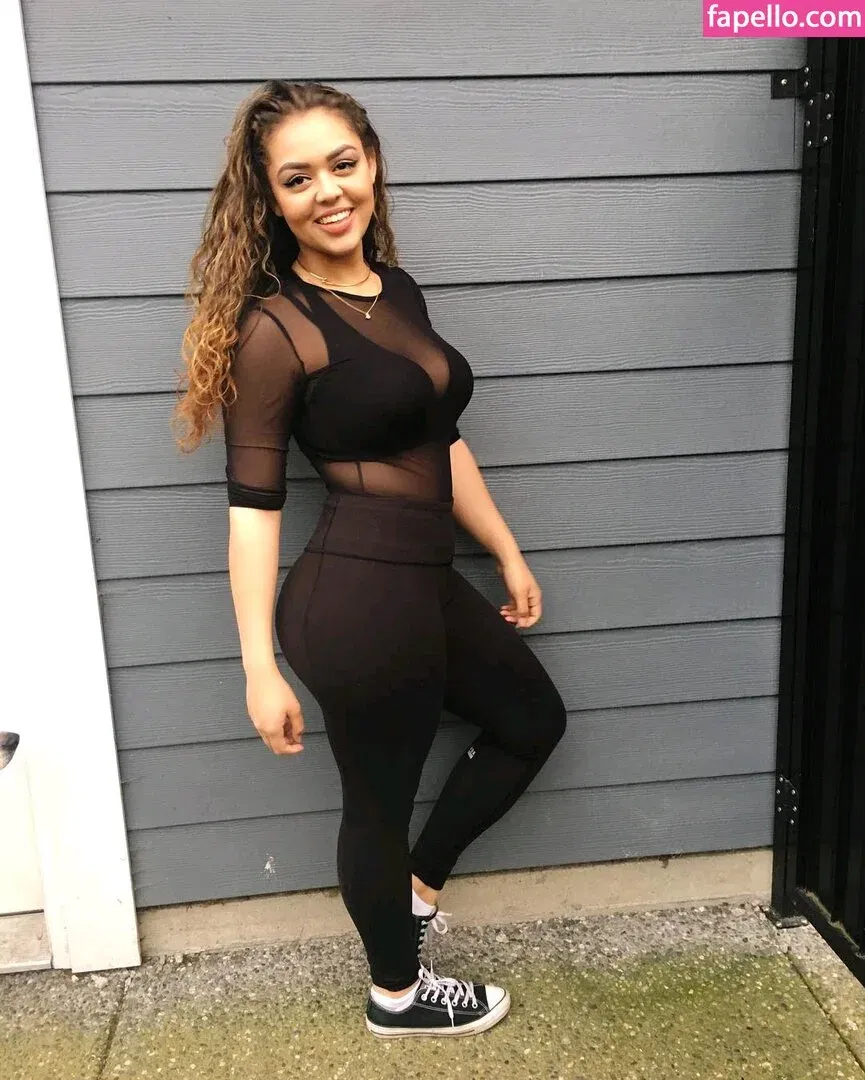 lolaminavip Onlyfans Photo Gallery 