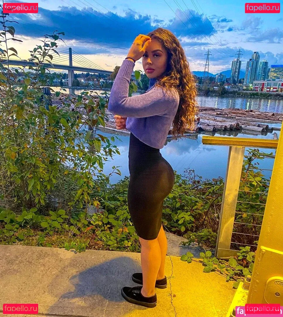 lolaminavip Onlyfans Photo Gallery 