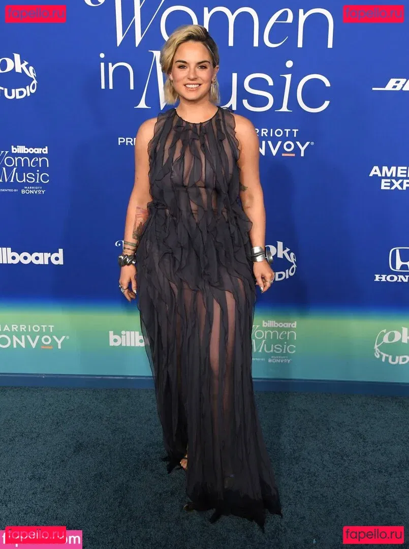 Jojo Levesque Onlyfans Photo Gallery 