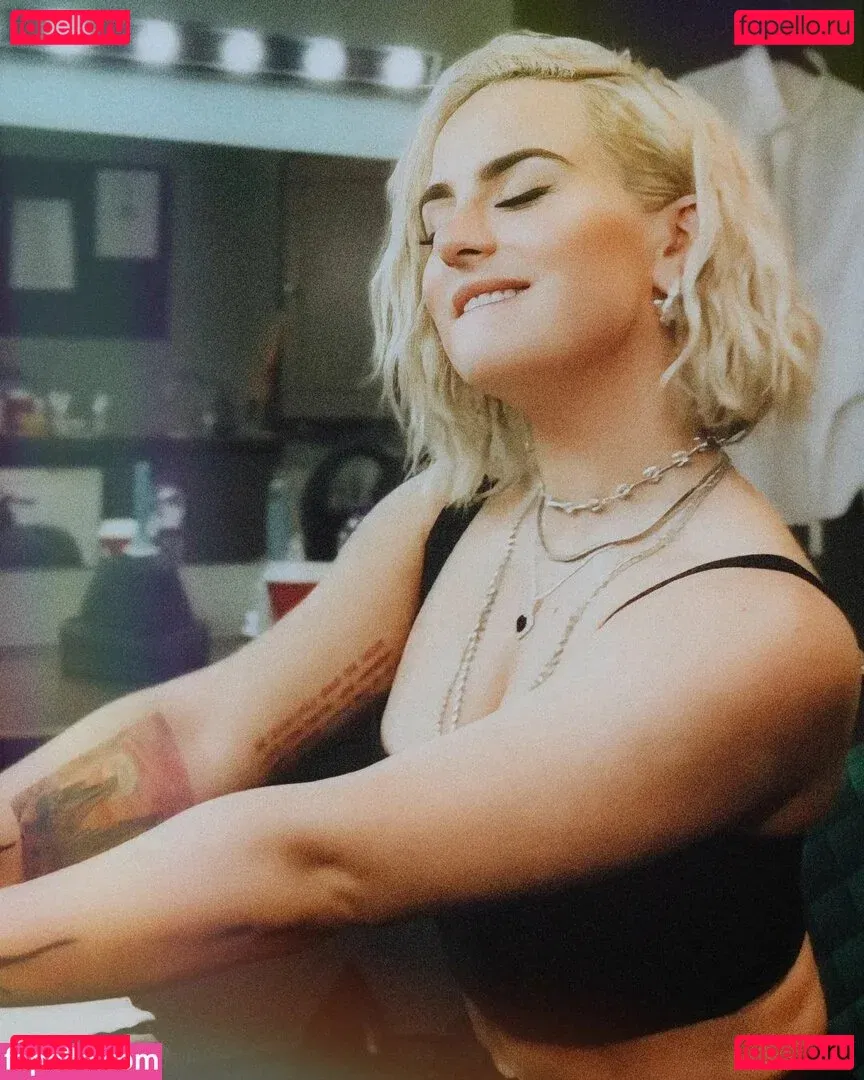 Jojo Levesque Onlyfans Photo Gallery 