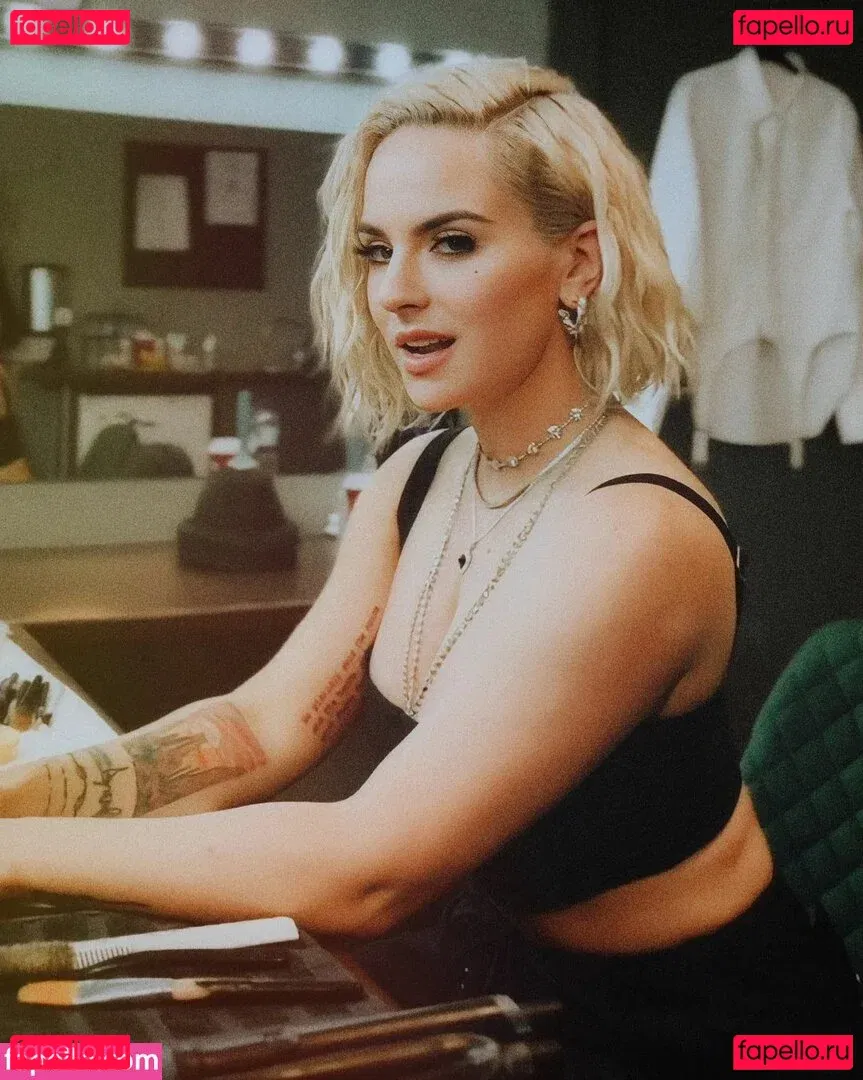 Jojo Levesque Onlyfans Photo Gallery 