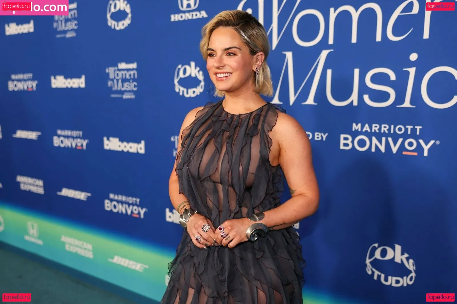 Jojo Levesque Onlyfans Photo Gallery 