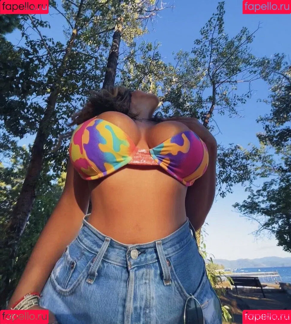 Nilaiyah Rey Onlyfans Photo Gallery 