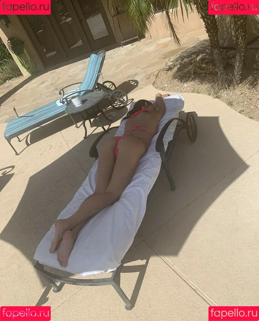 Kaitlyn Nguyen Onlyfans Photo Gallery 
