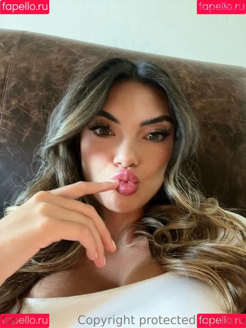Kaitlyn Nguyen Onlyfans Photo Gallery 