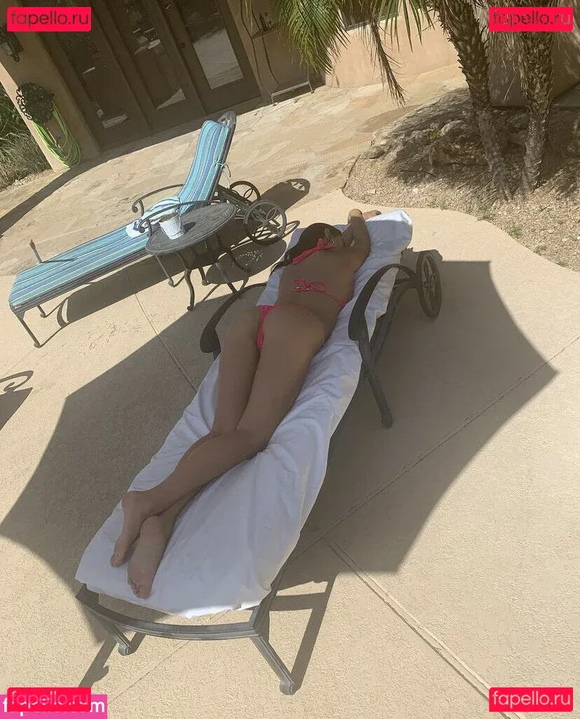 Kaitlyn Nguyen Onlyfans Photo Gallery 