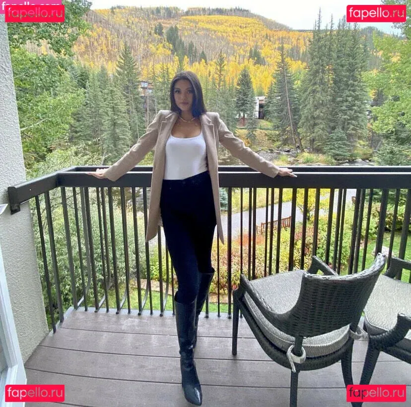 Kaitlyn Nguyen Onlyfans Photo Gallery 