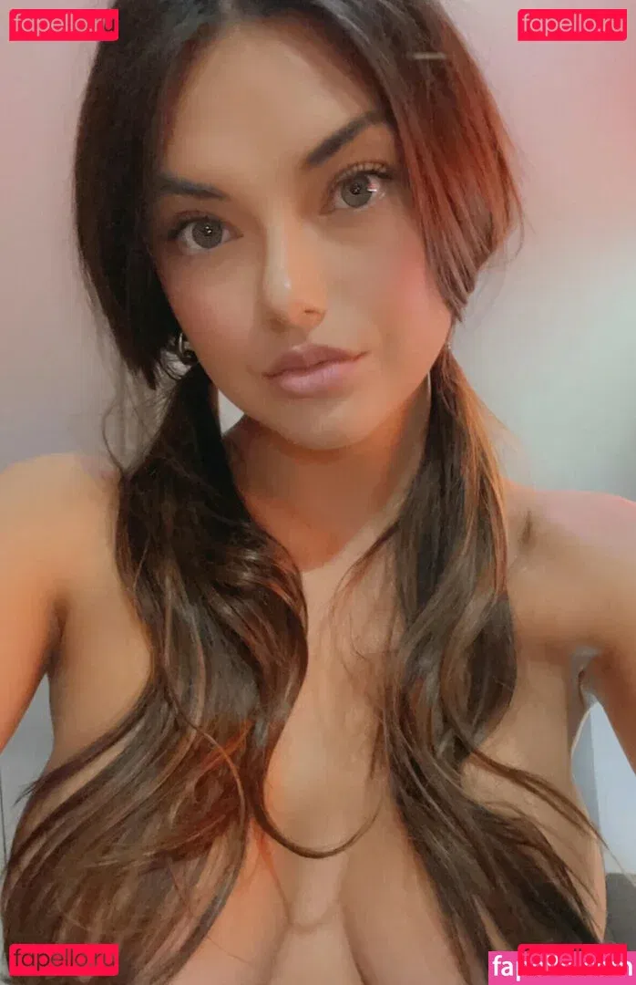 Kaitlyn Nguyen Onlyfans Photo Gallery 