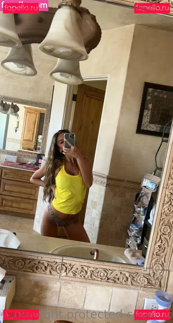 Kaitlyn Nguyen Onlyfans Photo Gallery 