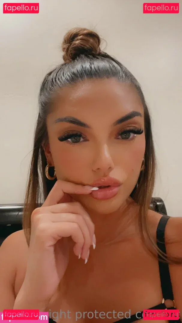 Kaitlyn Nguyen Onlyfans Photo Gallery 