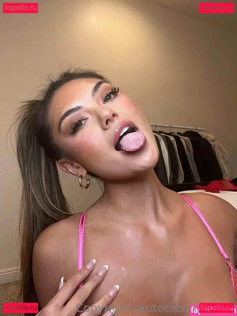 Kaitlyn Nguyen Onlyfans Photo Gallery 