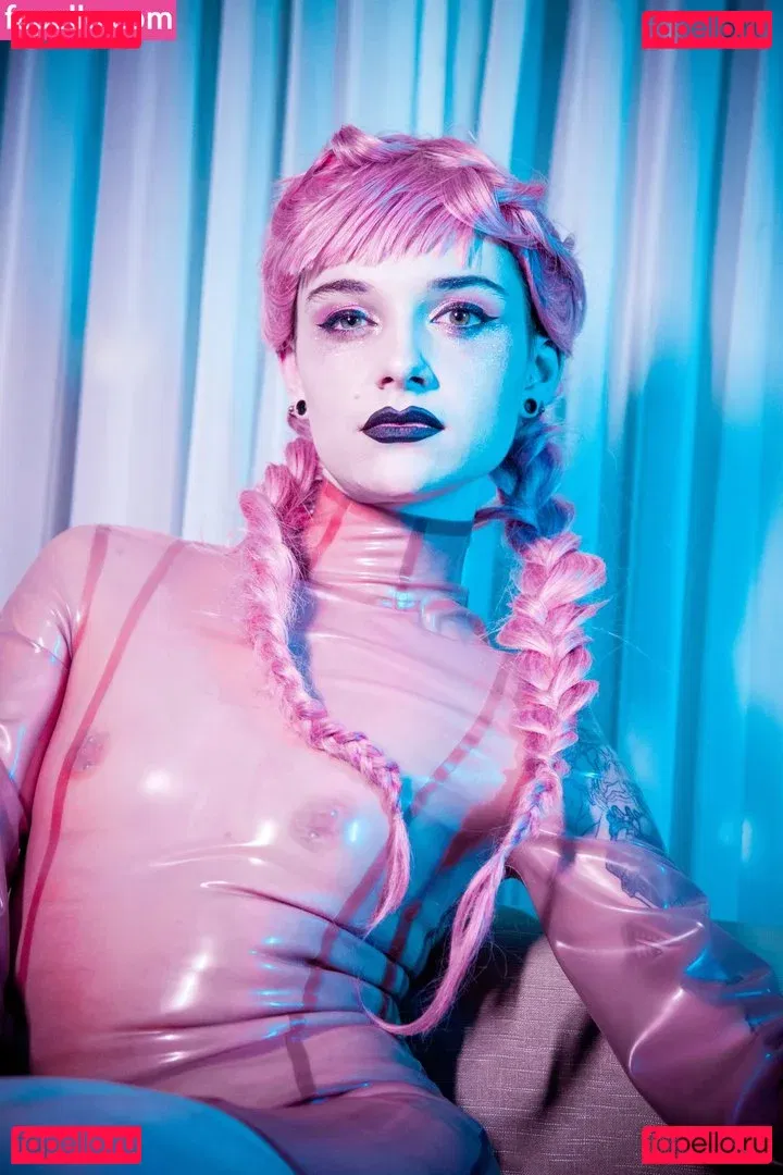 Poisonne Onlyfans Photo Gallery 