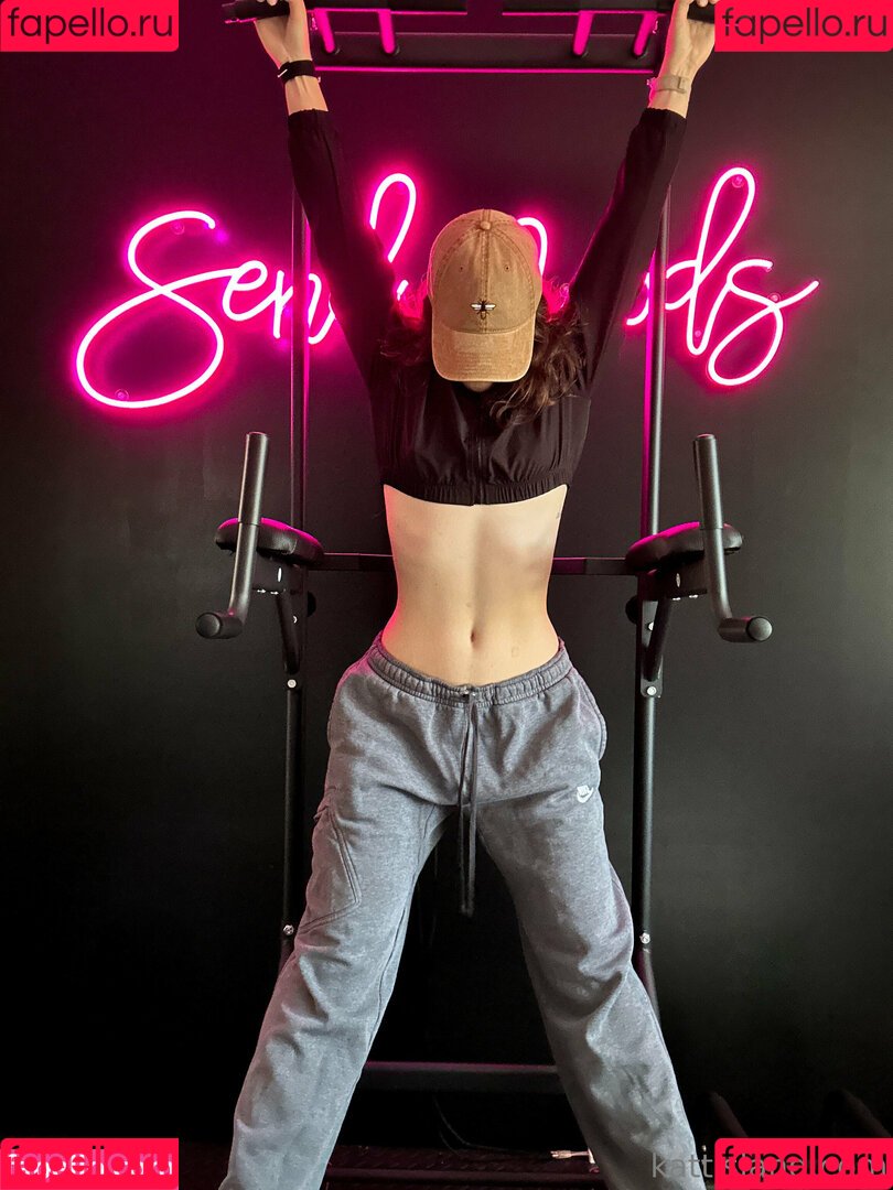 kattinthehatfree Onlyfans Photo Gallery 