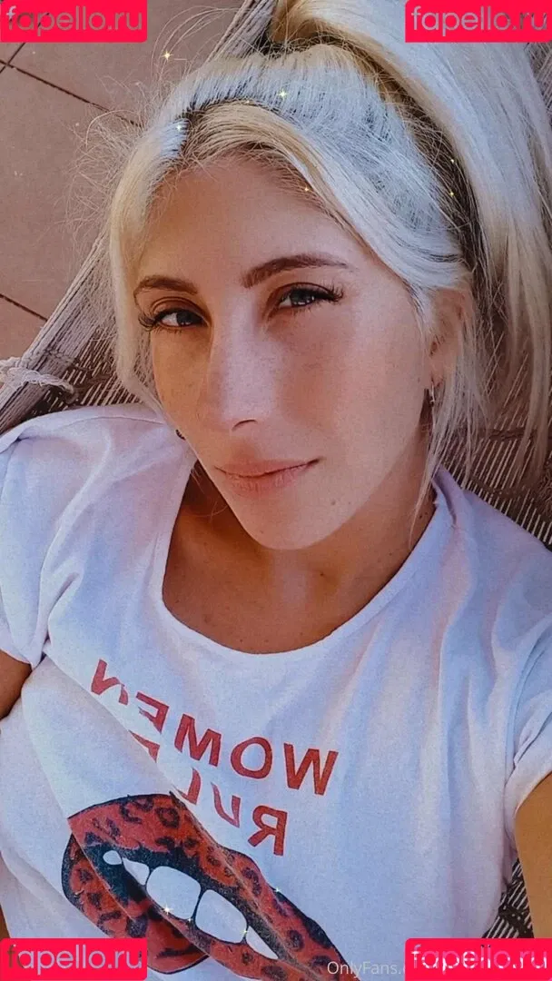 angelbetween Onlyfans Photo Gallery 