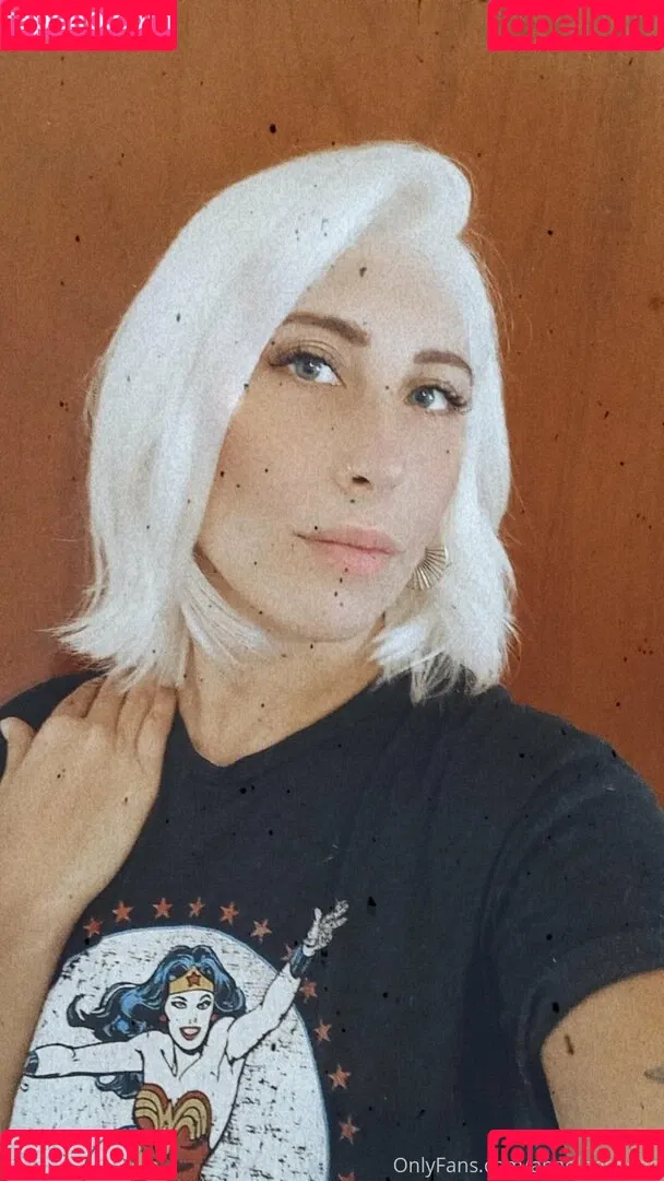 angelbetween Onlyfans Photo Gallery 