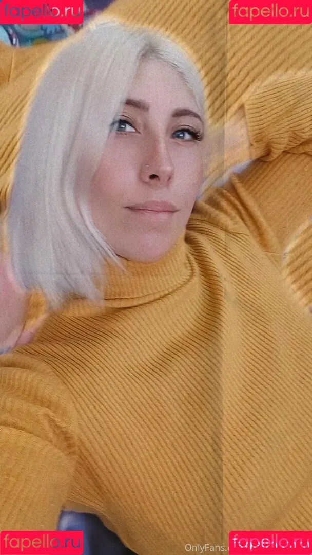 angelbetween Onlyfans Photo Gallery 
