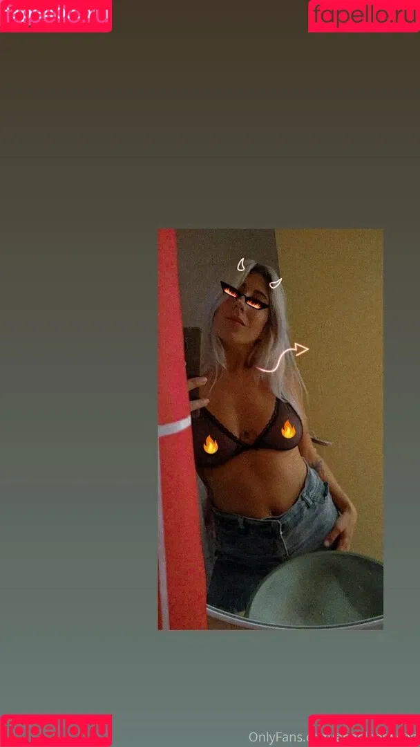 angelbetween Onlyfans Photo Gallery 
