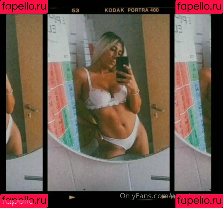 angelbetween Onlyfans Photo Gallery 