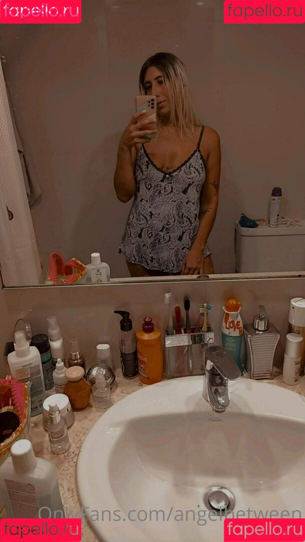 angelbetween Onlyfans Photo Gallery 
