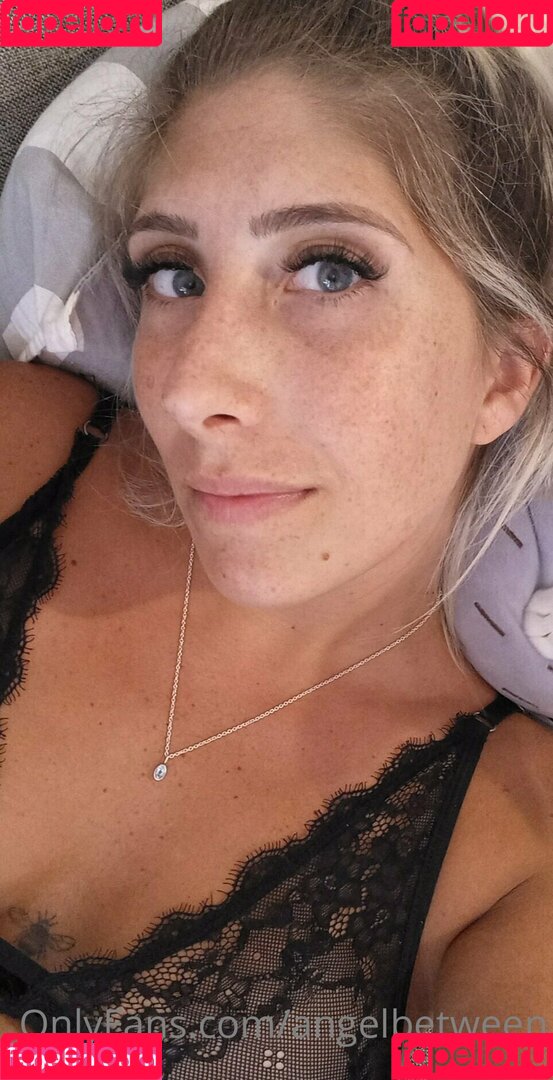 angelbetween Onlyfans Photo Gallery 