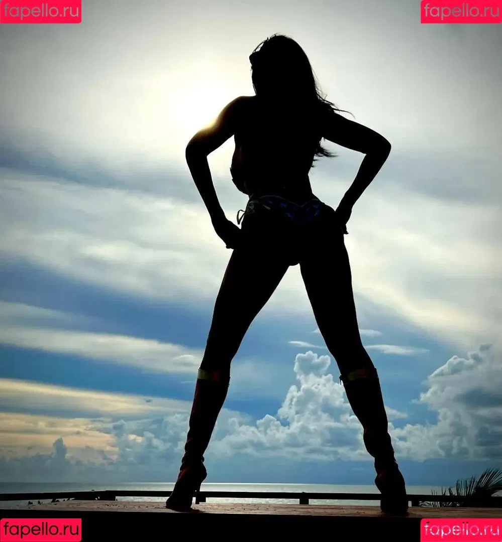 Dana Hamm Onlyfans Photo Gallery 
