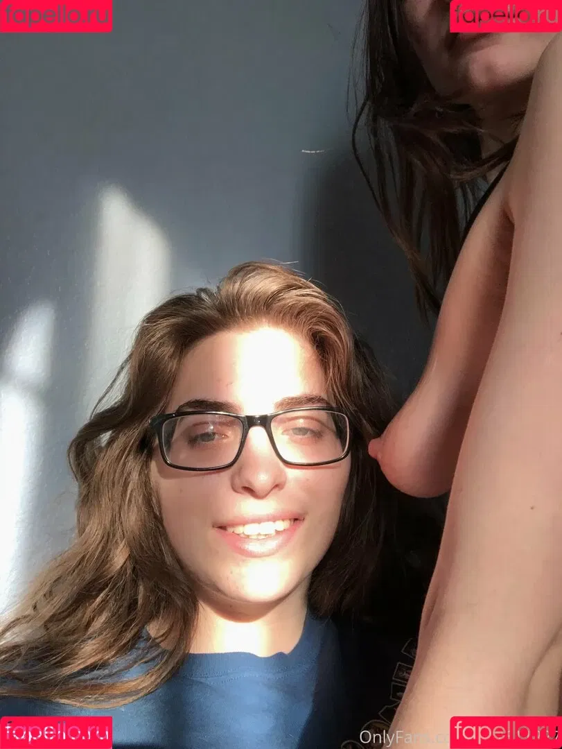 pissqu33n Onlyfans Photo Gallery 
