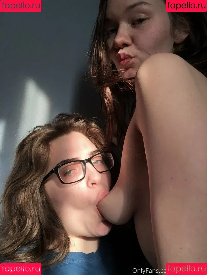 pissqu33n Onlyfans Photo Gallery 