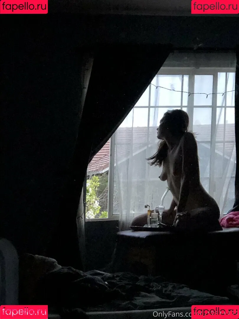 pissqu33n Onlyfans Photo Gallery 