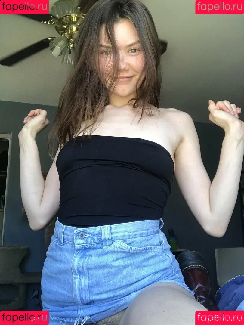 pissqu33n Onlyfans Photo Gallery 
