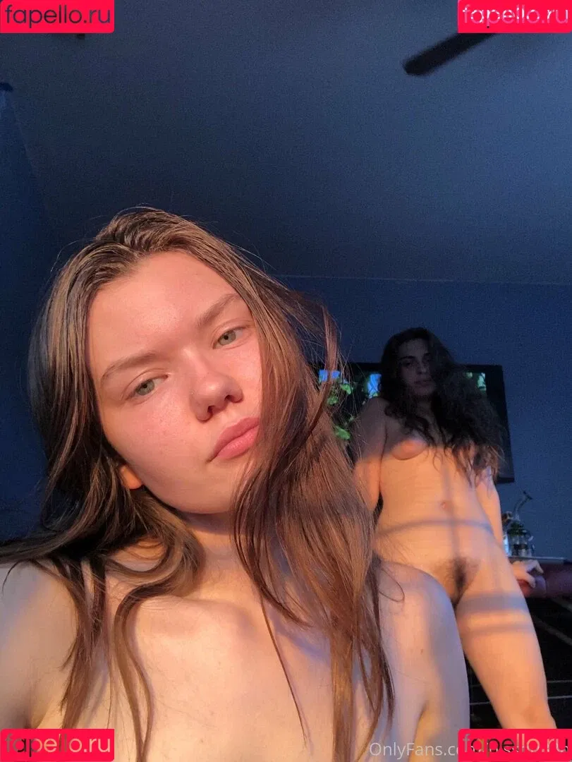 pissqu33n Onlyfans Photo Gallery 