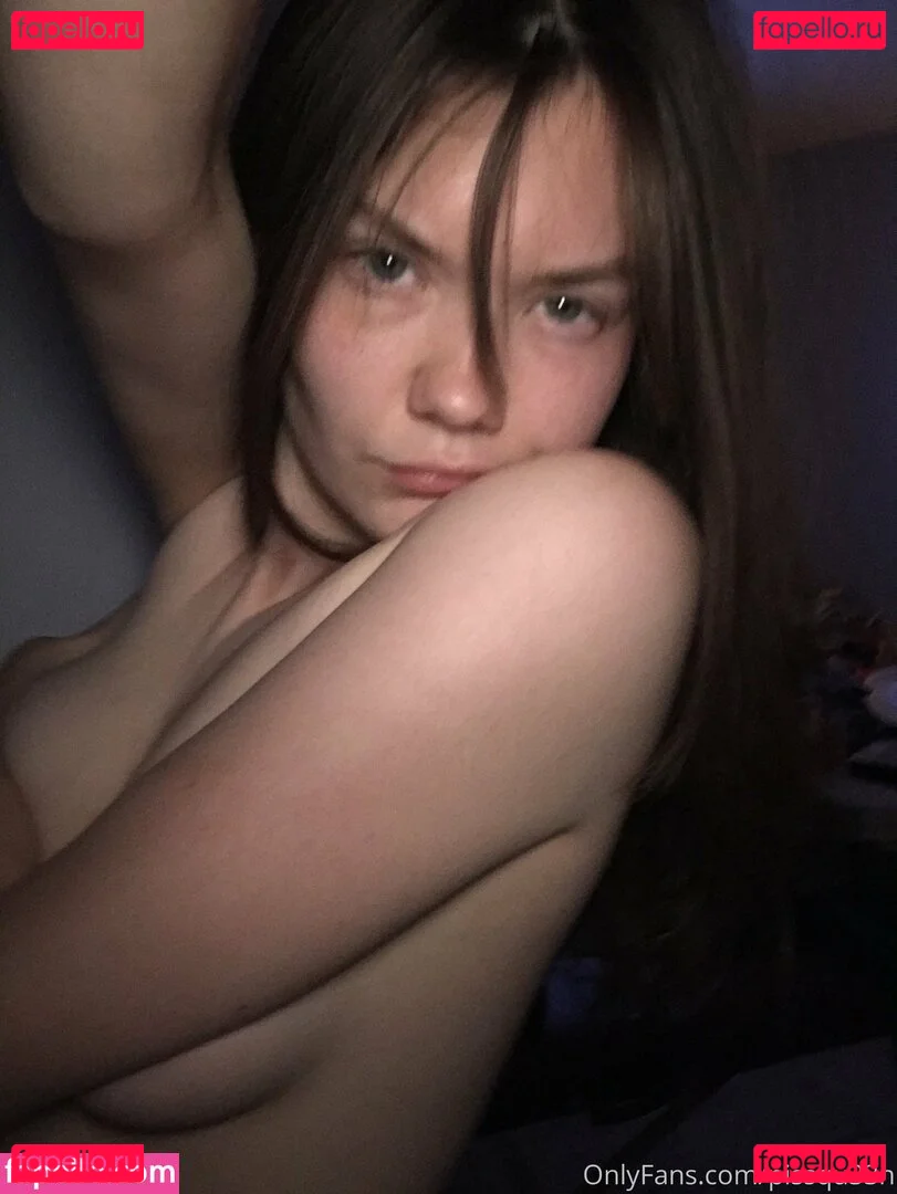pissqu33n Onlyfans Photo Gallery 