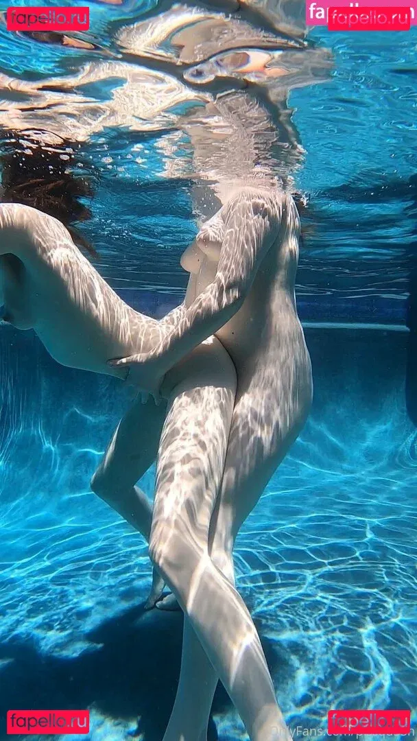 pissqu33n Onlyfans Photo Gallery 