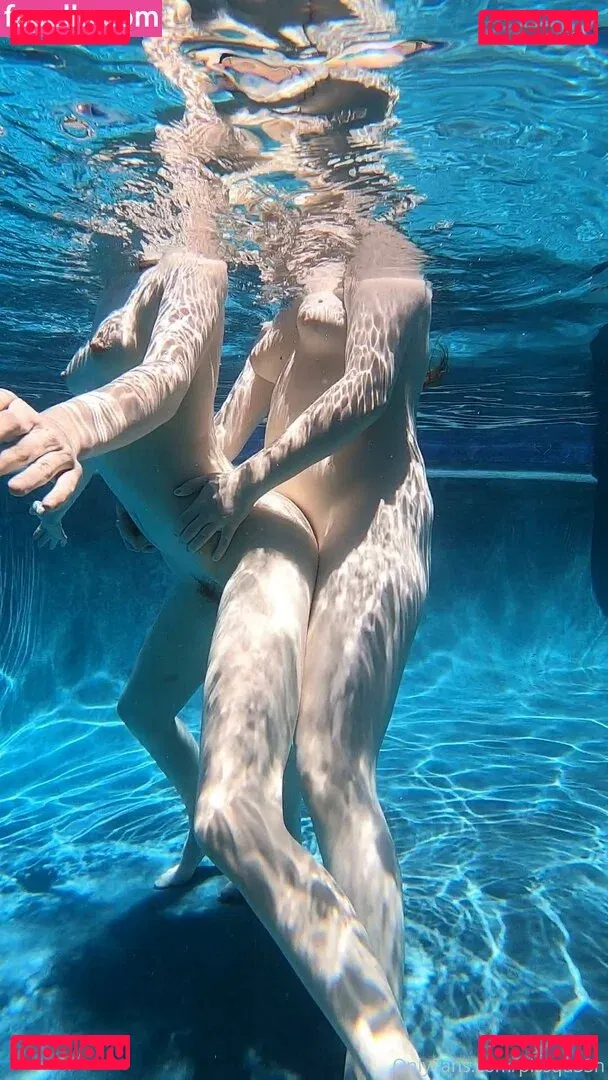 pissqu33n Onlyfans Photo Gallery 