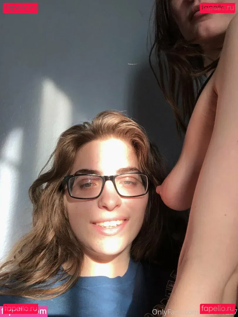 pissqu33n Onlyfans Photo Gallery 