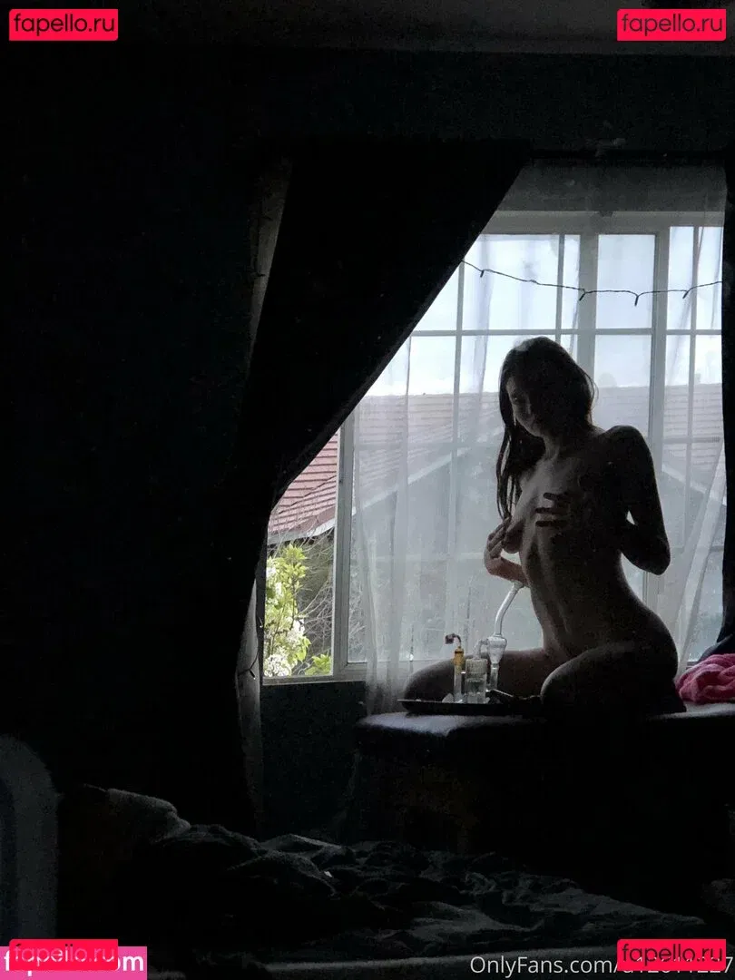 pissqu33n Onlyfans Photo Gallery 