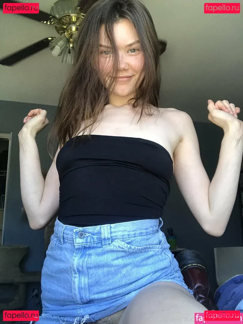 pissqu33n Onlyfans Photo Gallery 